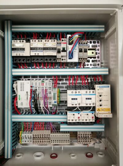 Armoire variateur électrique sondes contacteurs disjoncteurs étude industriel borniers normes électricité NCCA 66 11 PERPIGNAN SALSES RIVESALTES